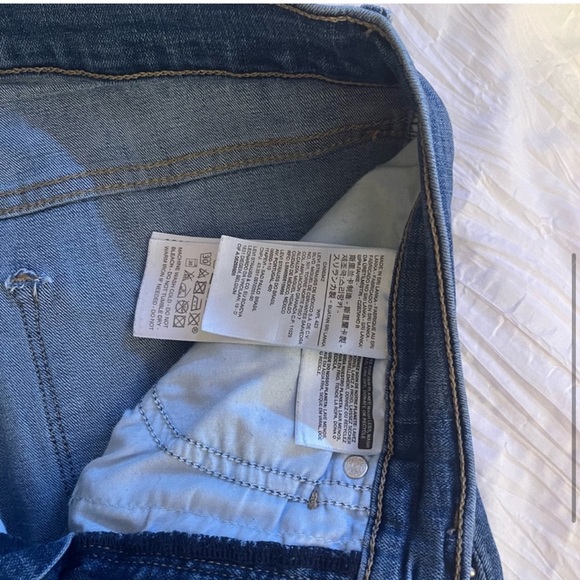 Levi’s - Picture 4 of 6